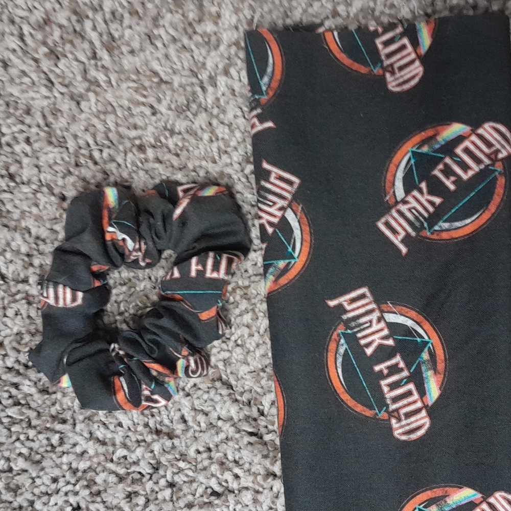 Pink Floyd fabric scrunchies and pull string bag set - Picture 3 of 6